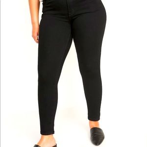 NWT Old Navy Rockstar Pants